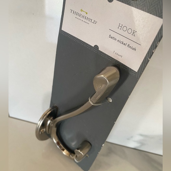 Lot Of 3 Satin Nickel Finish Hooks -2 & 1 Wooden Key Holder - Picture 7 of 9